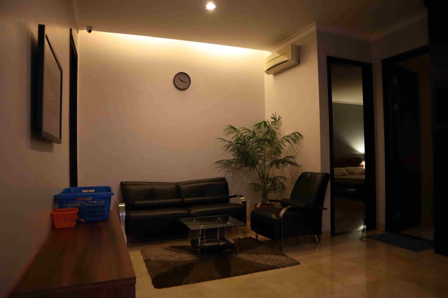 RUMAH MEWAH 3 LANTAI DENGAN KONSEP HUNIAN & KANTOR DI LOKASI PREMIUM TANJUNG DUREN RAYA