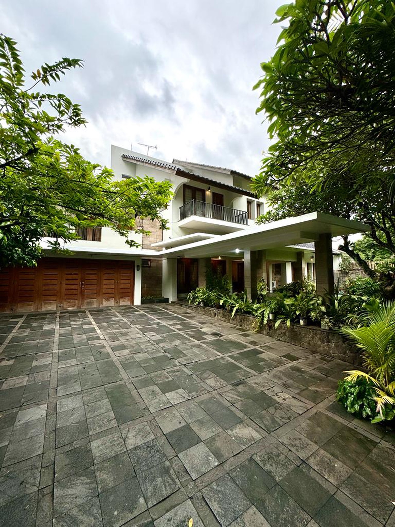 Rumah Bagus Di Jl Darmawangsa Kebayoran Baru Jakarta Selatan