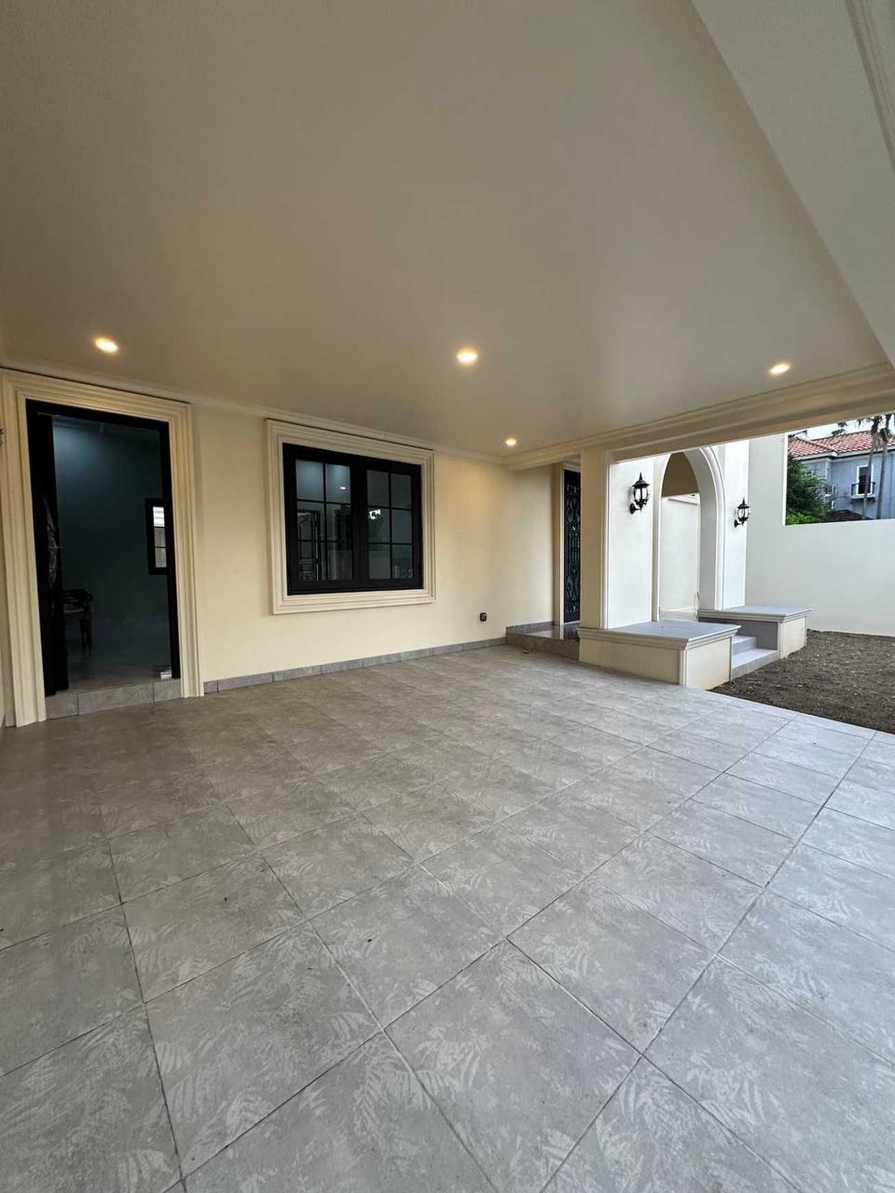 Rumah Kokoh 2 Lantai, Rapi Siap Huni di Kota Wisata Cibubur 