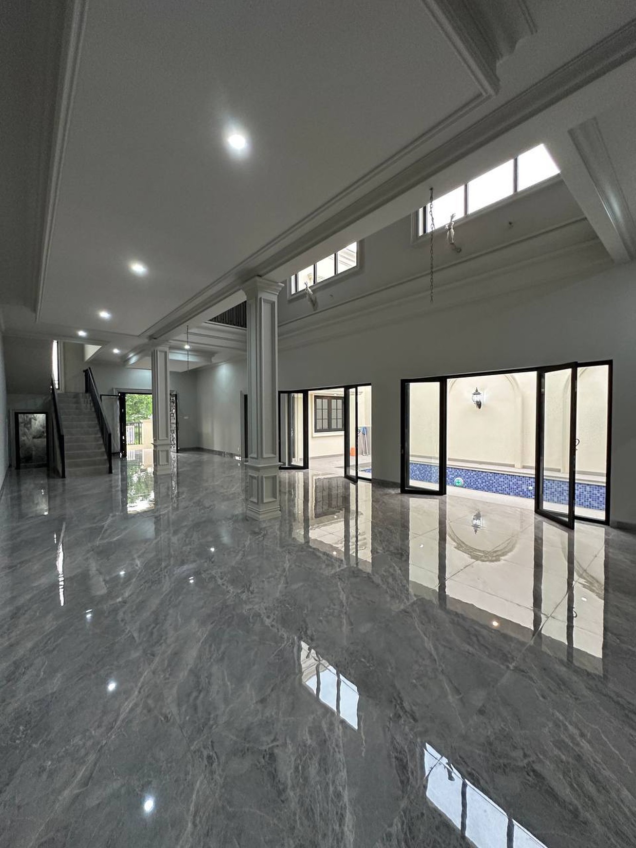 Rumah Kokoh 2 Lantai, Rapi Siap Huni di Kota Wisata Cibubur 