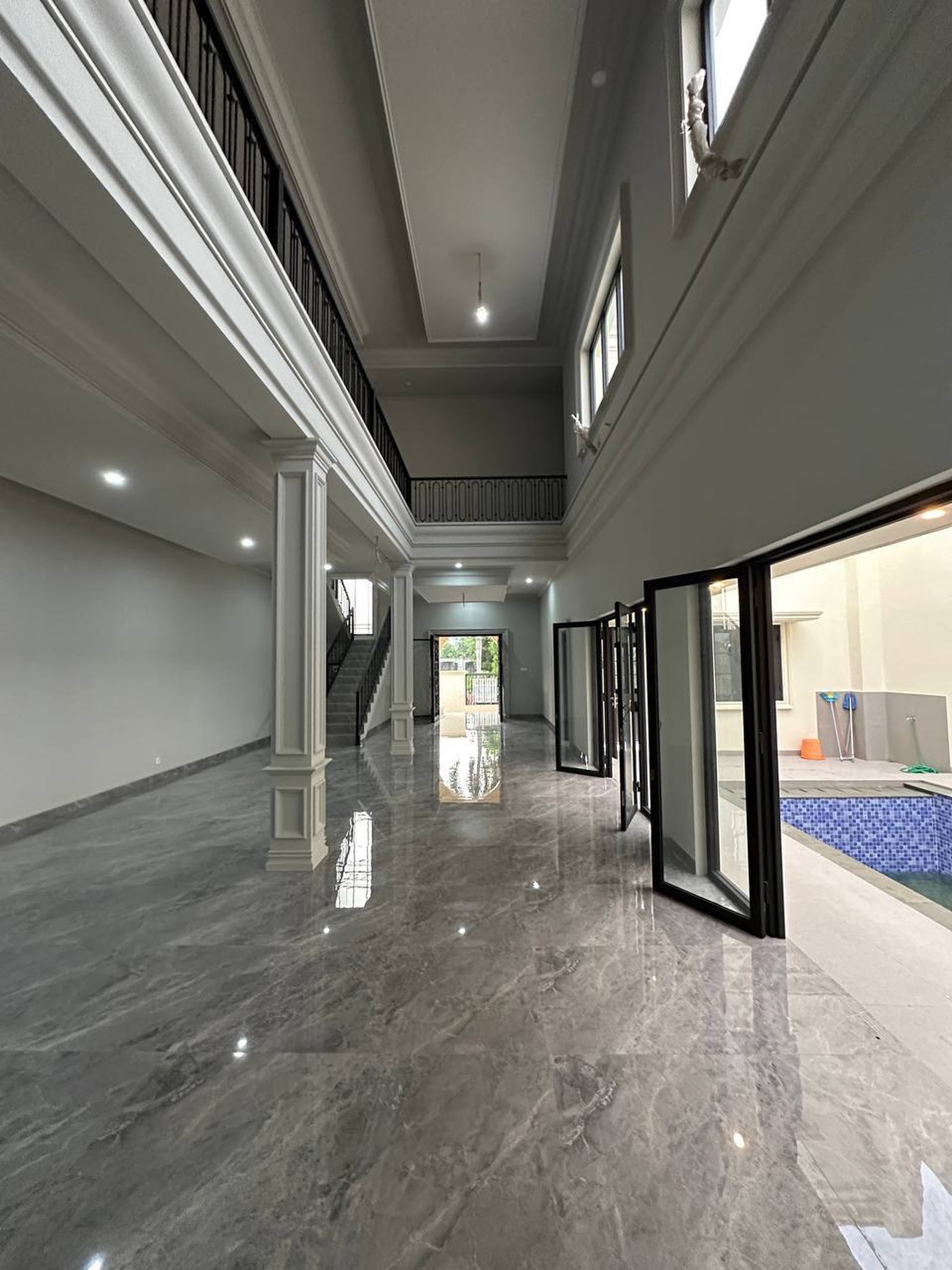 Rumah Kokoh 2 Lantai, Rapi Siap Huni di Kota Wisata Cibubur 