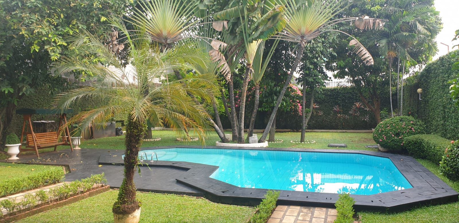 Dijual Rumah di Jl. Kemang Jaksel