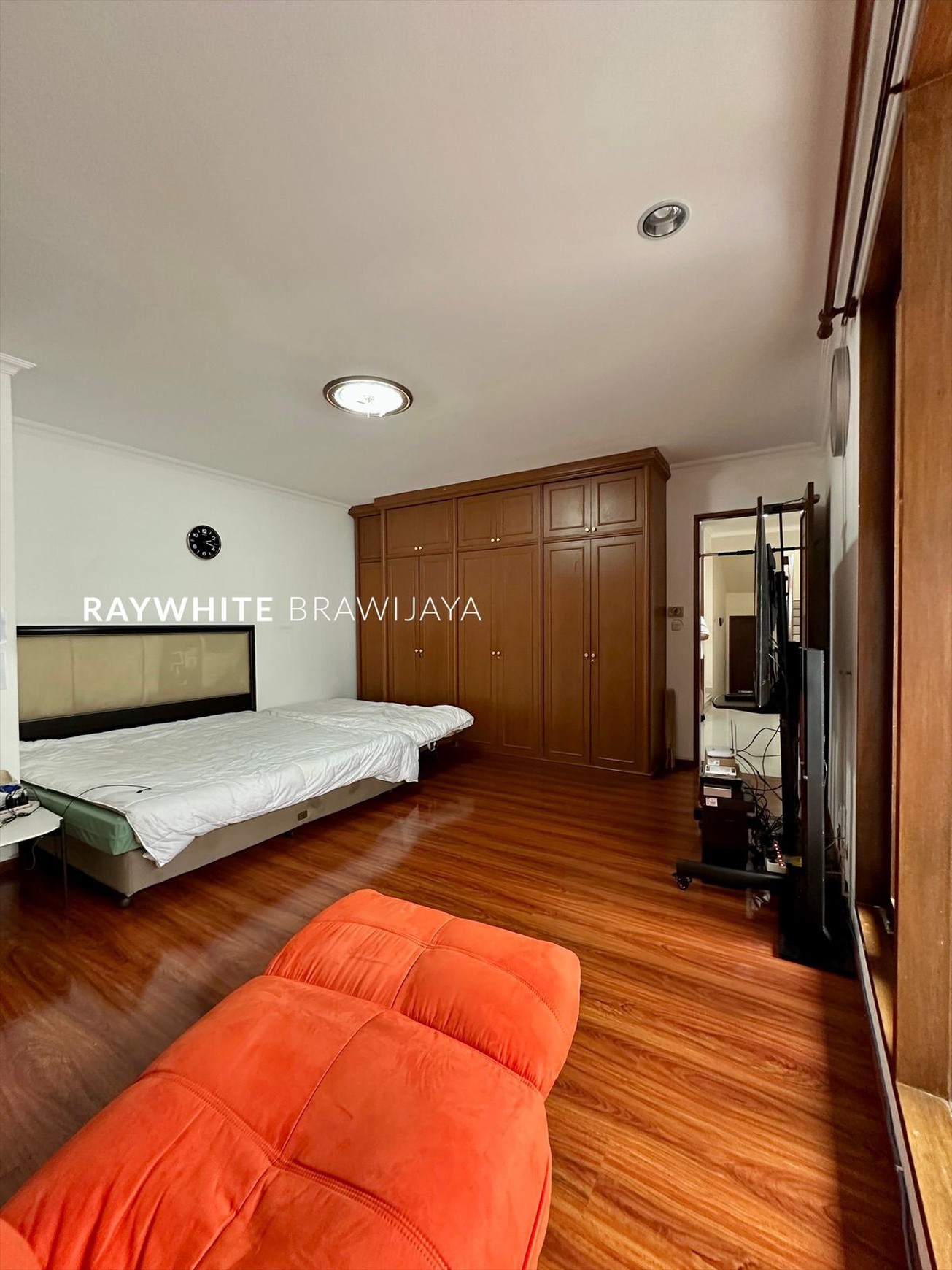 Rumah Siap Huni Dalam Kompleks Bona Indah