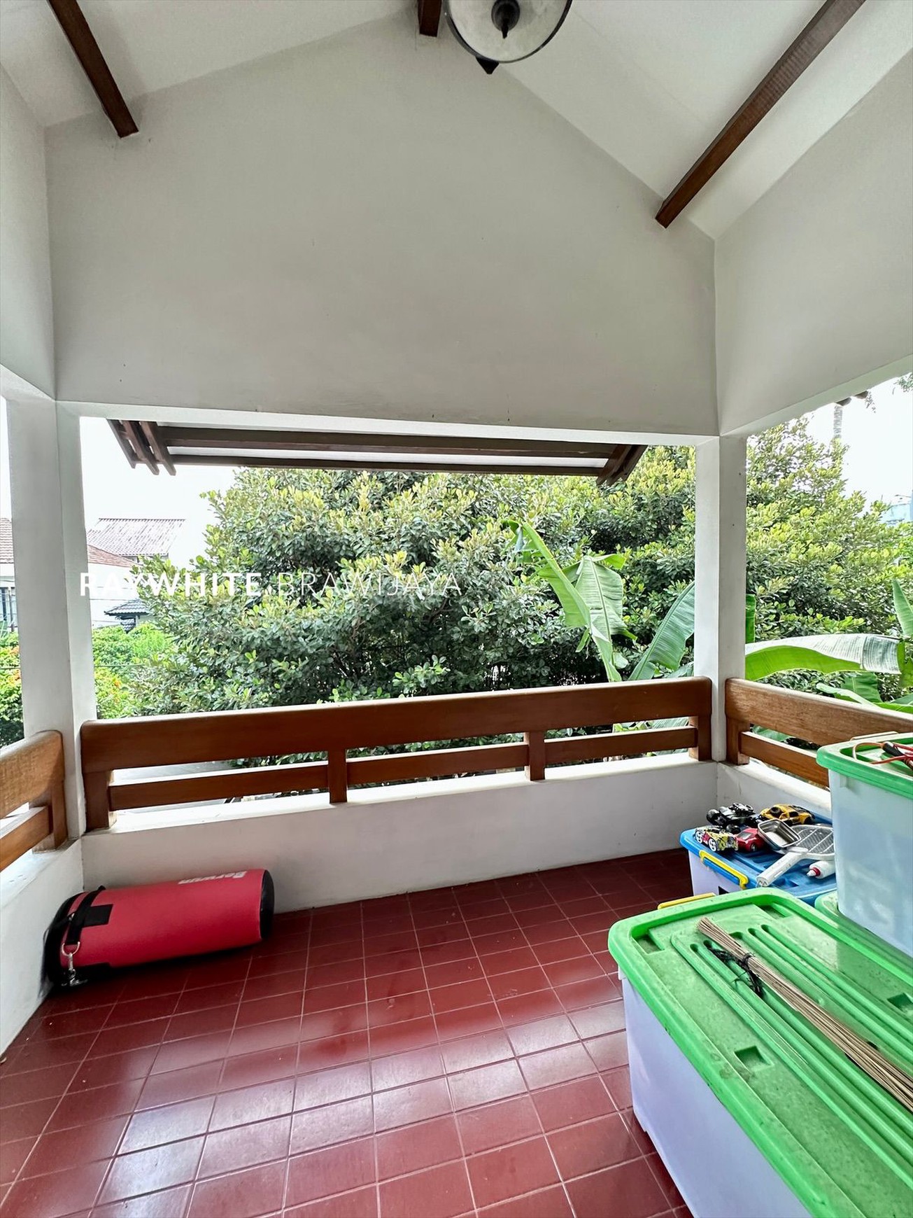 Rumah Siap Huni Dalam Kompleks Bona Indah