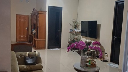 Rumah HOOK Full Furnished Siap Huni dengan Hunian Nyaman dan Asri di Ciputat