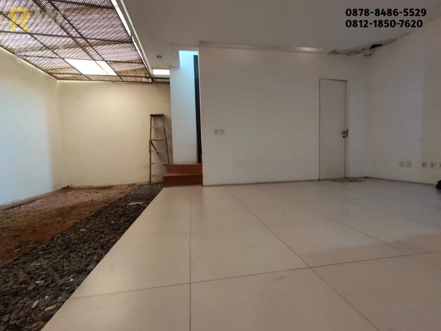 Di Jual Rumah di Vida Bekasi - Desain Andra Matin, 2 Lantai, Strategis & Eksklusif!