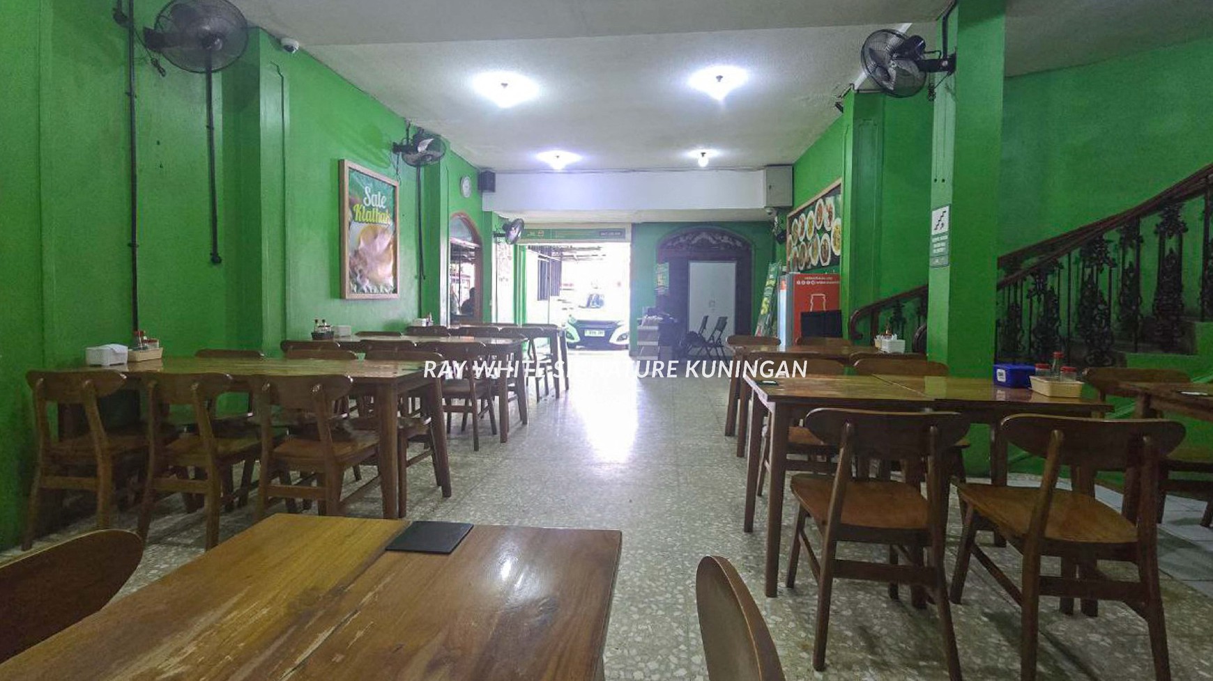 Disewakan Rumah Strategis di Bendungan Hilir - Cocok untuk Tempat Usaha