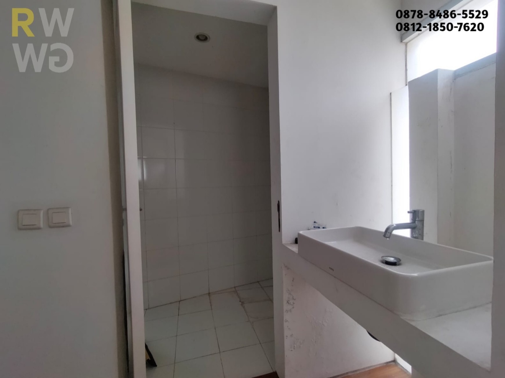 Vida Bekasi Di Jual Rumah  - Cluster Beranda Mas, 2 Lantai, Strategis & Eksklusif!