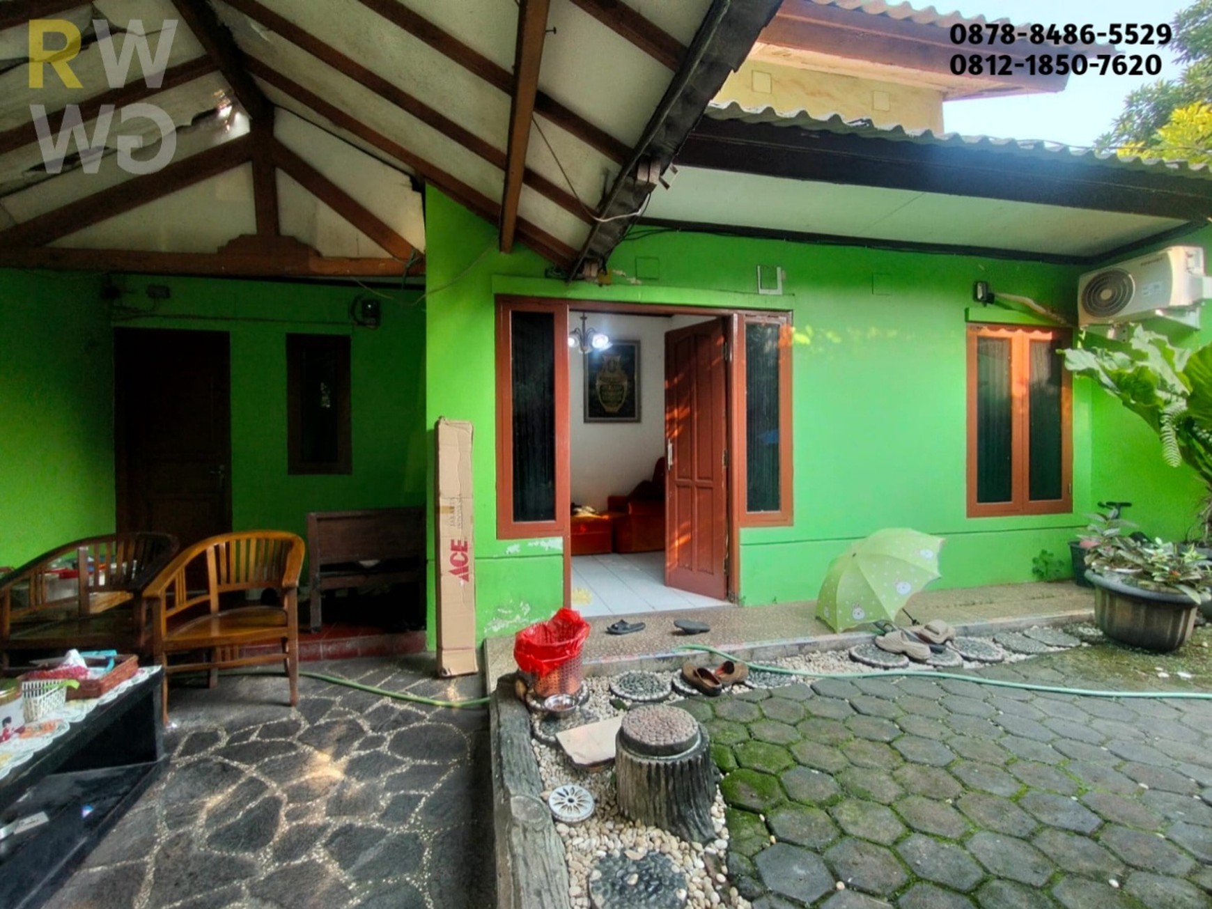  Di Jual Rumah di Dukuh Zamrud - Luas, Asri & Strategis, Cocok untuk Keluarga Besar!