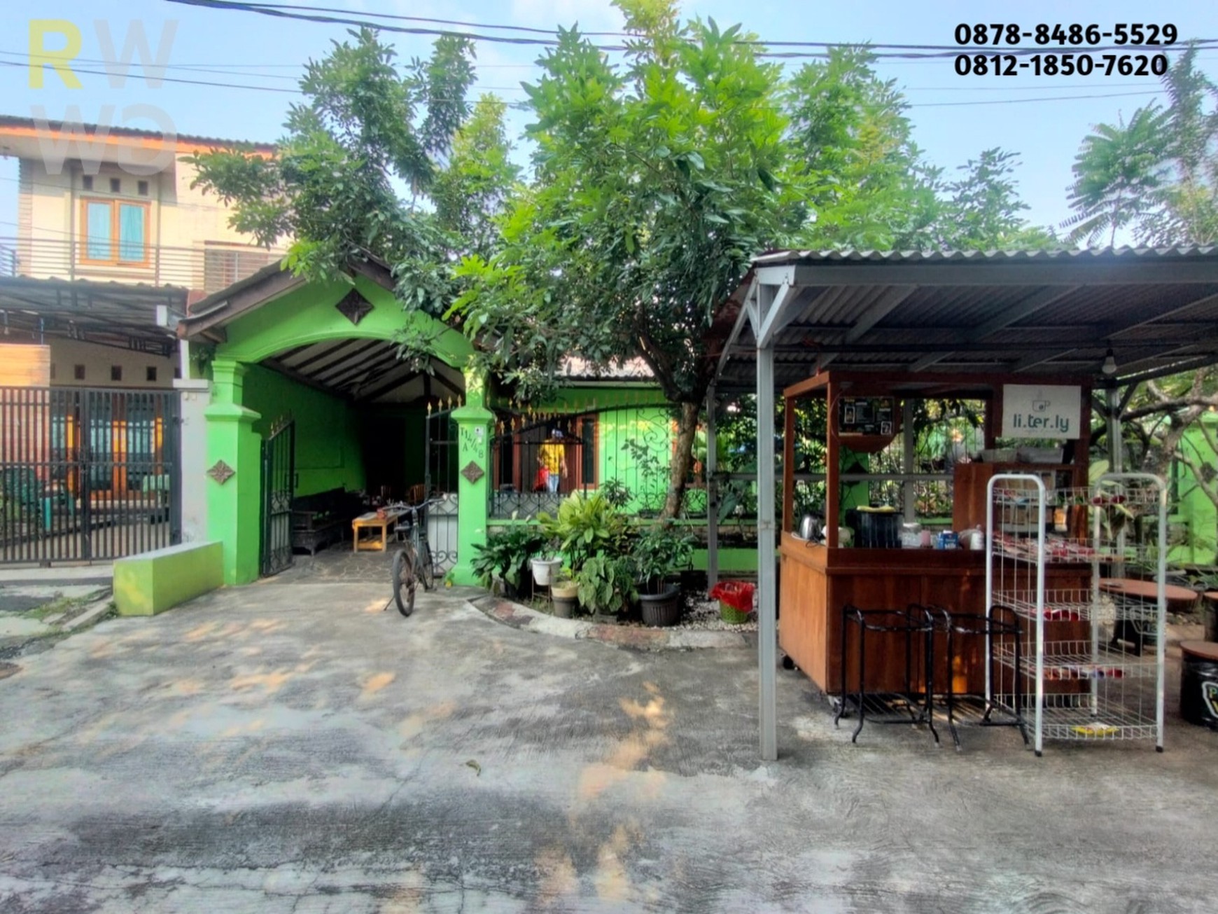  Di Jual Rumah di Dukuh Zamrud - Luas, Asri & Strategis, Cocok untuk Keluarga Besar!