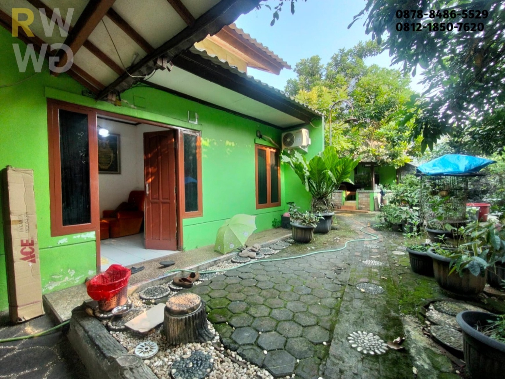  Di Jual Rumah di Dukuh Zamrud - Luas, Asri & Strategis, Cocok untuk Keluarga Besar!