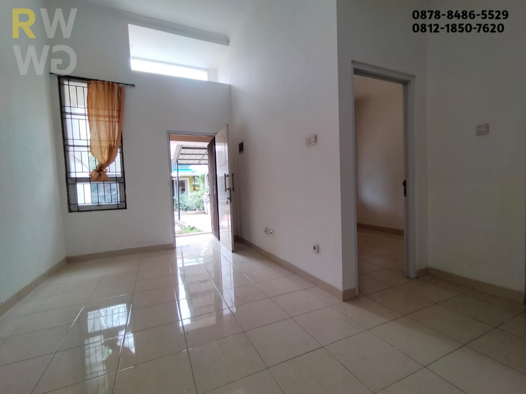 Disewakan Rumah Minimalis di Grand Wisata - Strategis Dekat Go!Wet, Mall & Ruko Garden