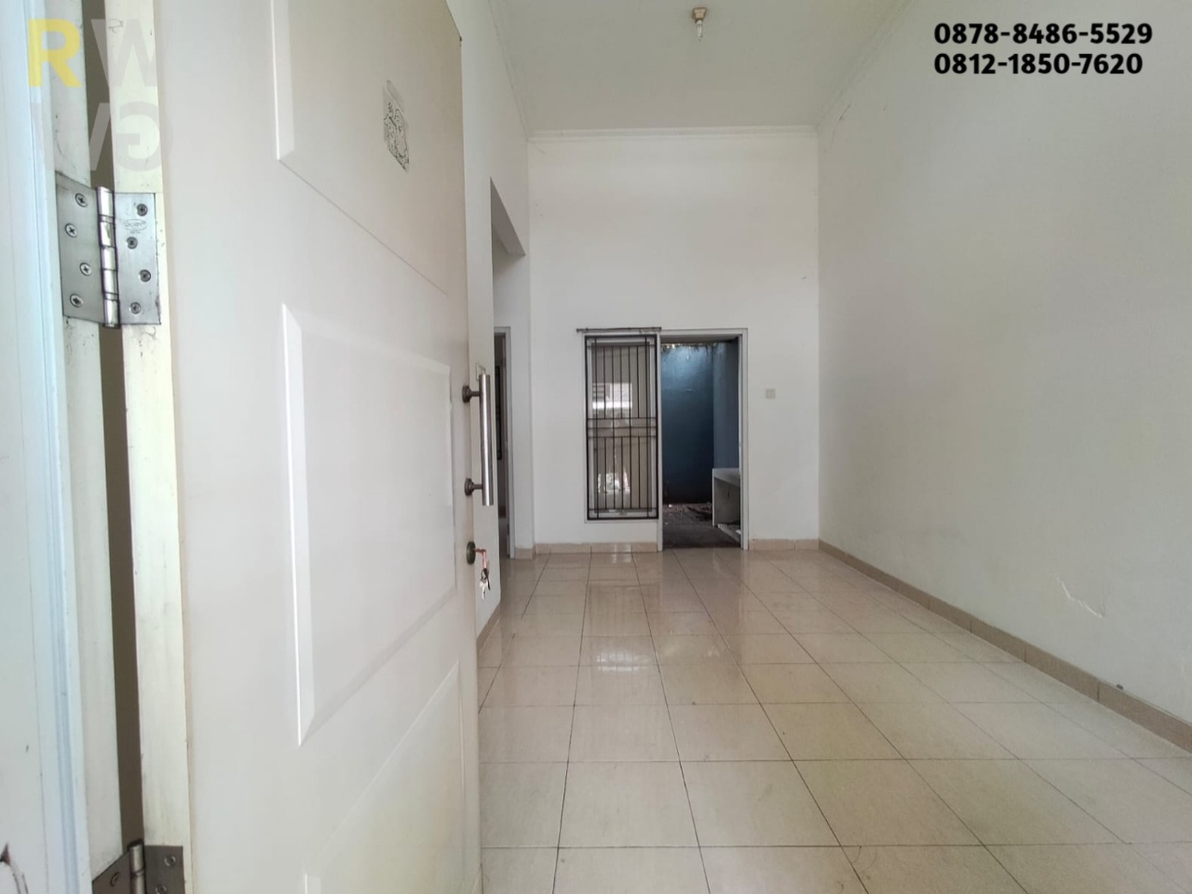 Disewakan Rumah Minimalis di Grand Wisata - Strategis Dekat Go!Wet, Mall & Ruko Garden