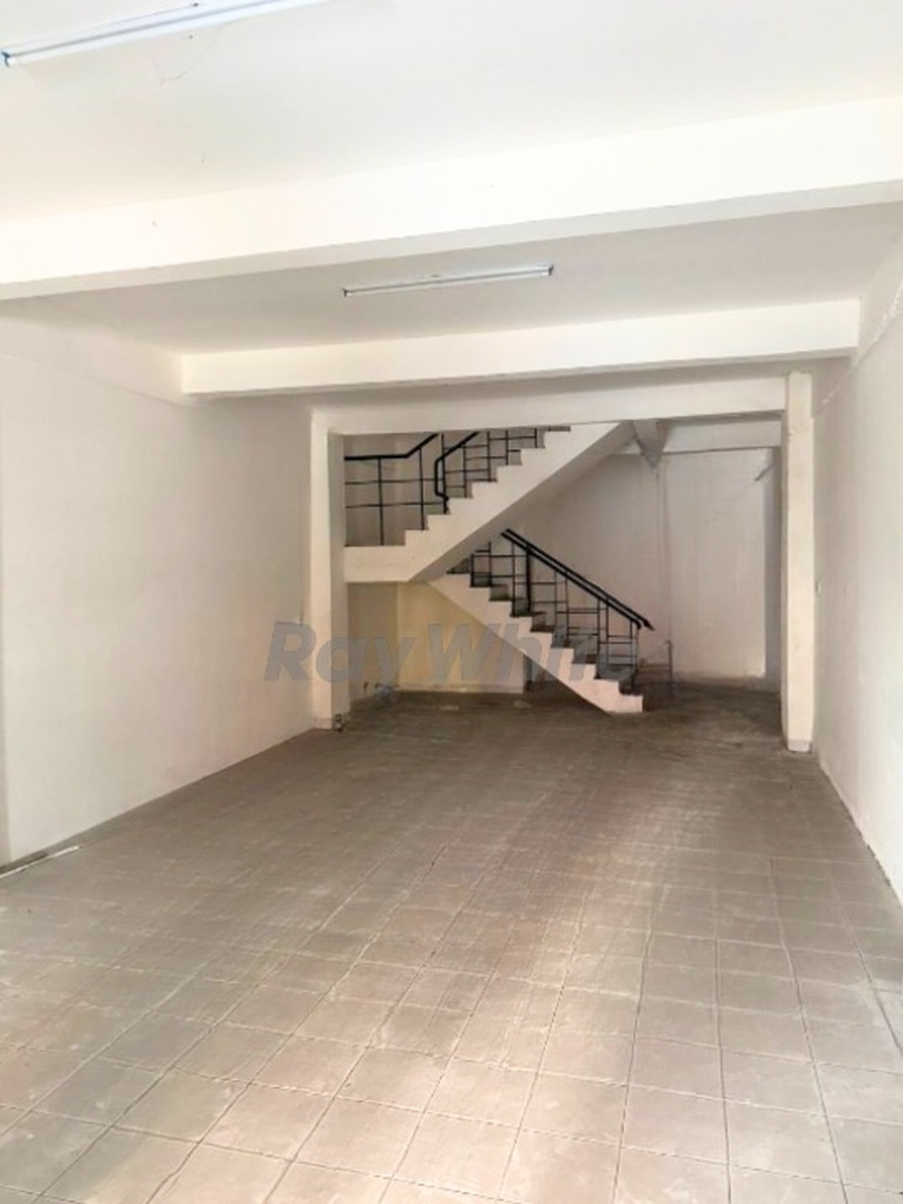 Dijual Ruko 3,5 Lantai - Luas 240 m2 - Lokasi Premium di Ruko Union, Lippo Cikarang