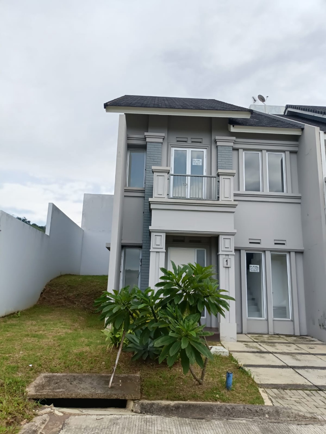 Rumah Bagus Di Sentul City, Cluster Green Mountain Bogor