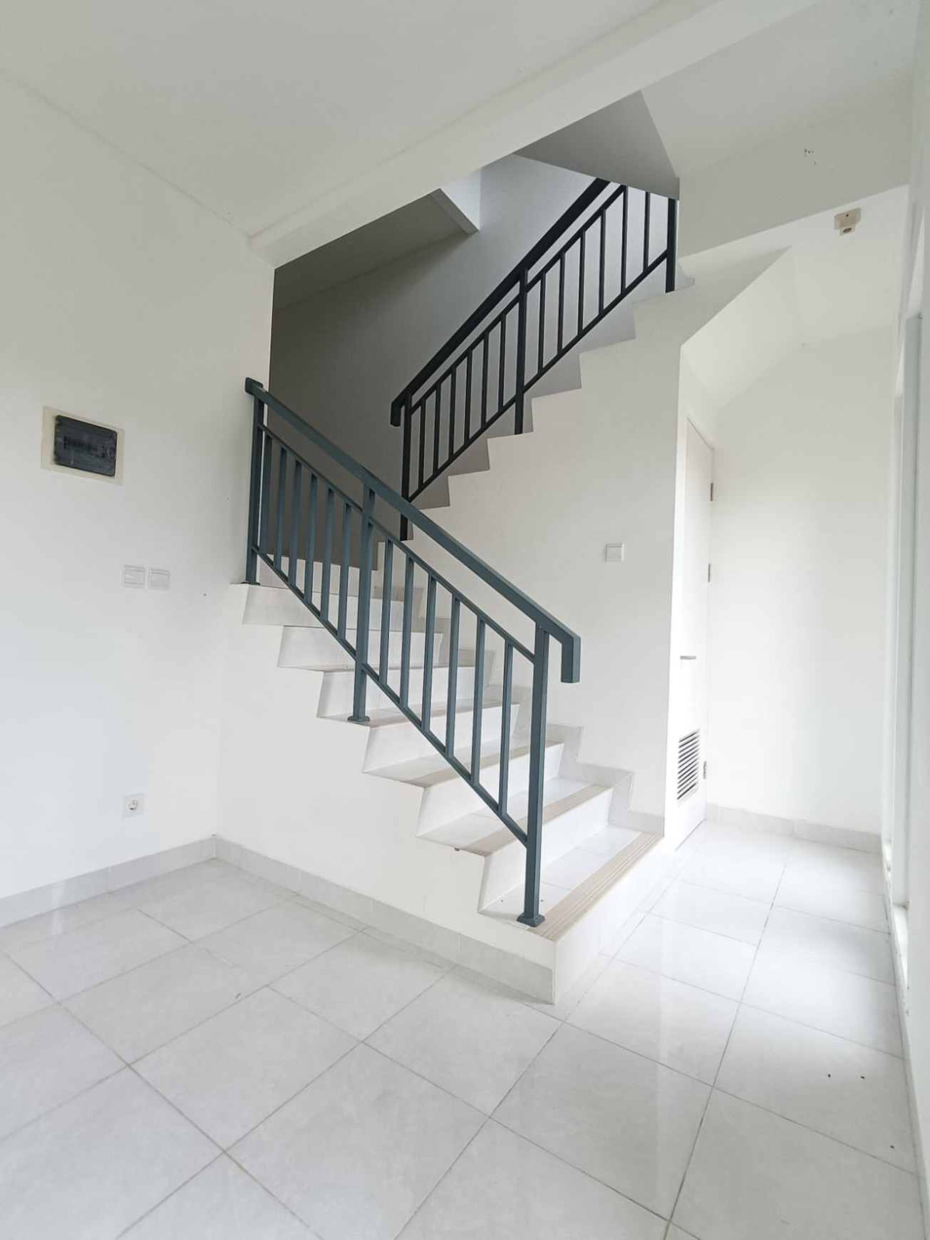 Rumah Bagus Di Sentul City, Cluster Green Mountain Bogor