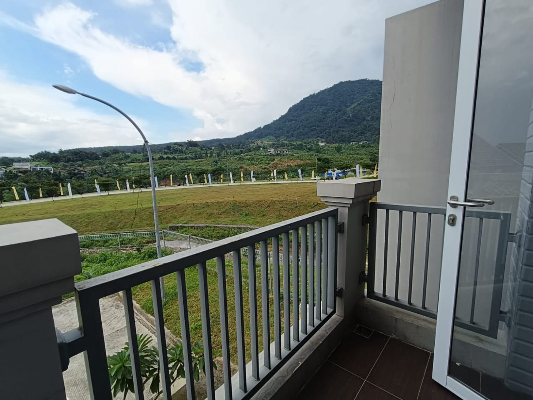 Rumah Bagus Di Sentul City, Cluster Green Mountain Bogor