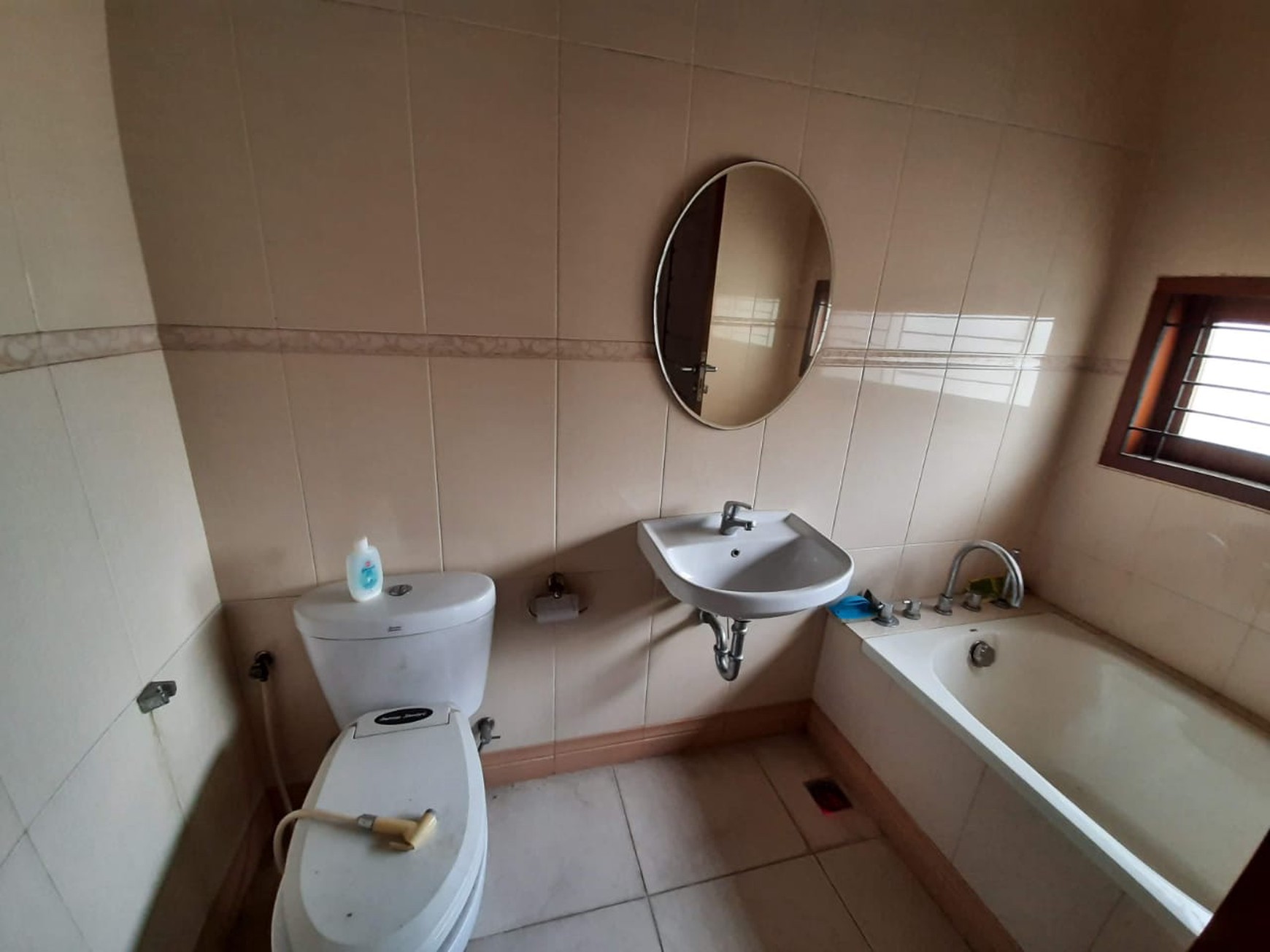 Dijual / Disewakan Rumah Jelambar