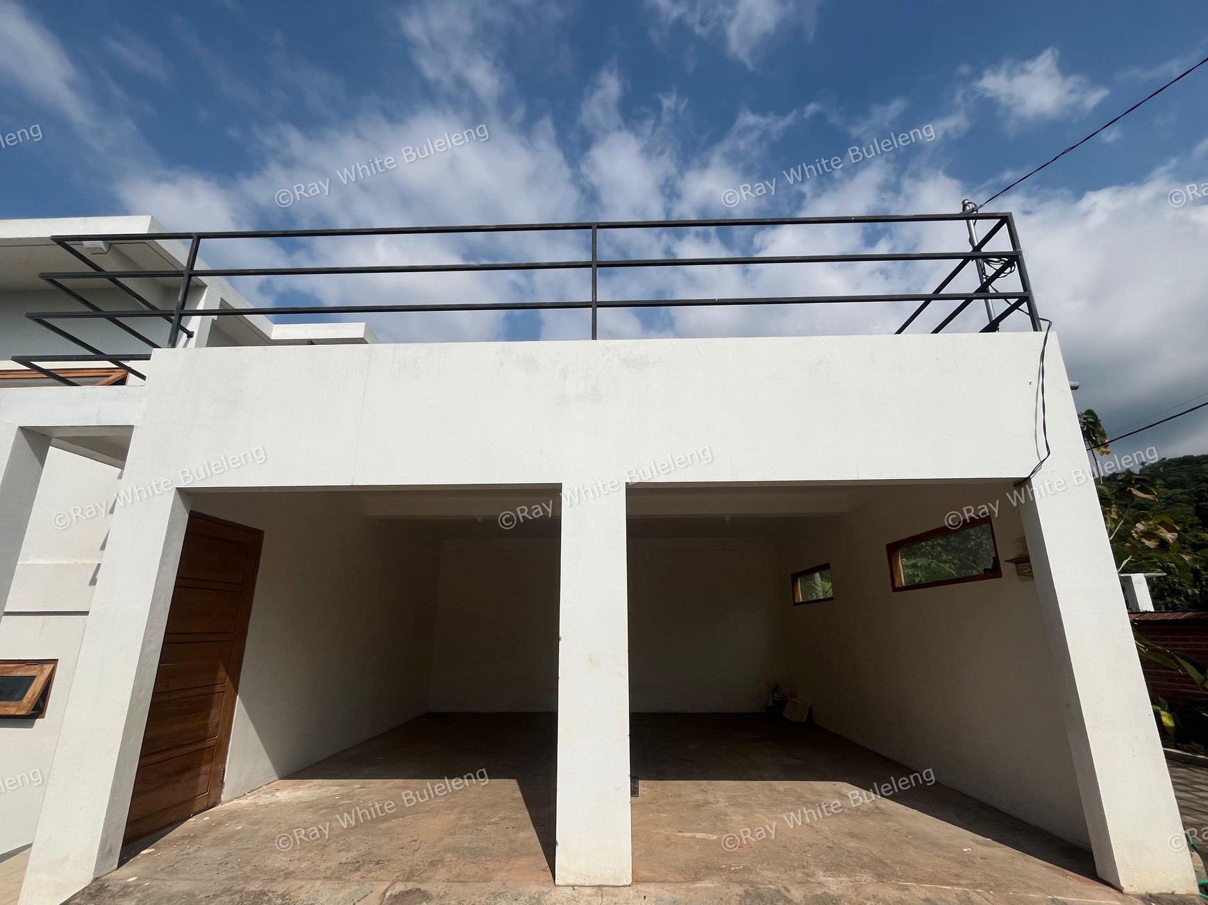 Versatile Villa with Two Buildings in the Developing Tourism Area of North Bali
