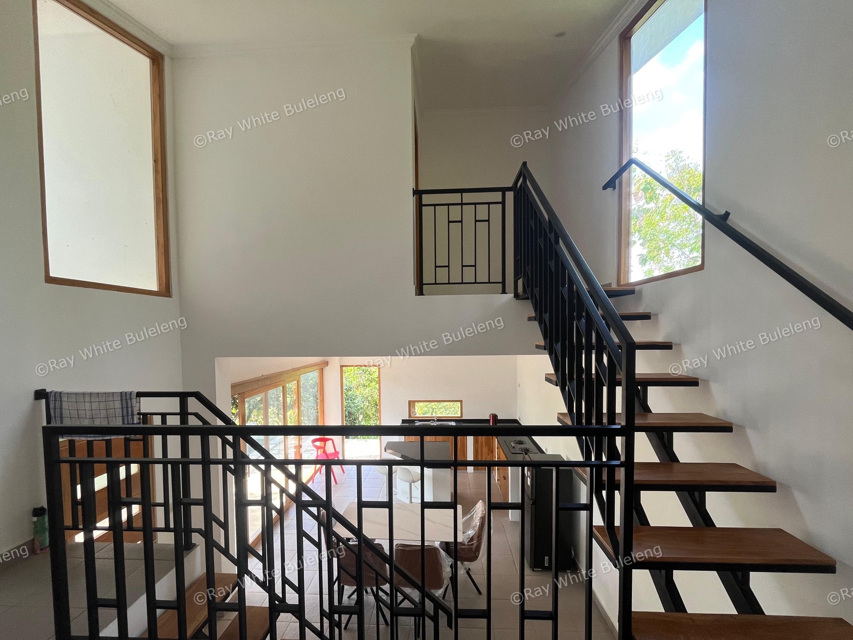Versatile Villa with Two Buildings in the Developing Tourism Area of North Bali
