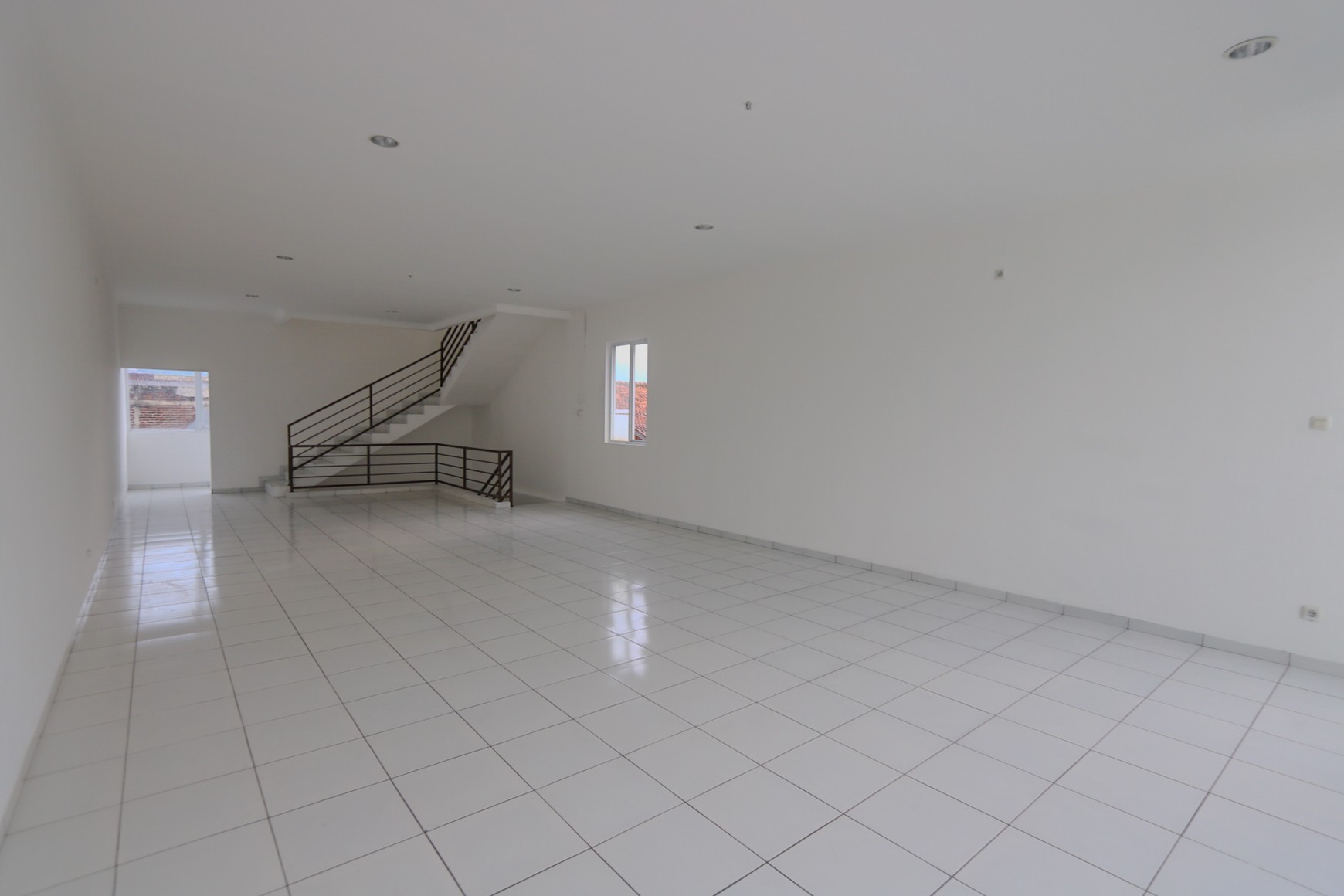 RUKO STRATEGIS, DEKAT SURAPATI CORE, SUCI, PADASUKA, COCOK CAFE RESTO, KANTOR