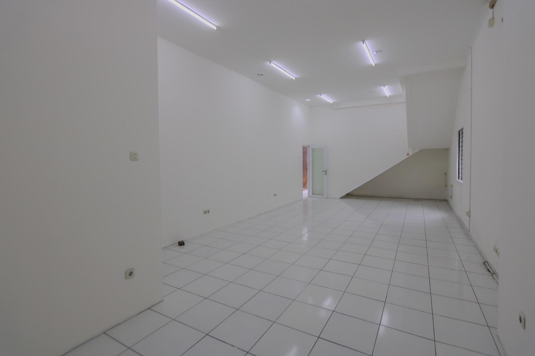 RUKO STRATEGIS, DEKAT SURAPATI CORE, SUCI, PADASUKA, COCOK CAFE RESTO, KANTOR