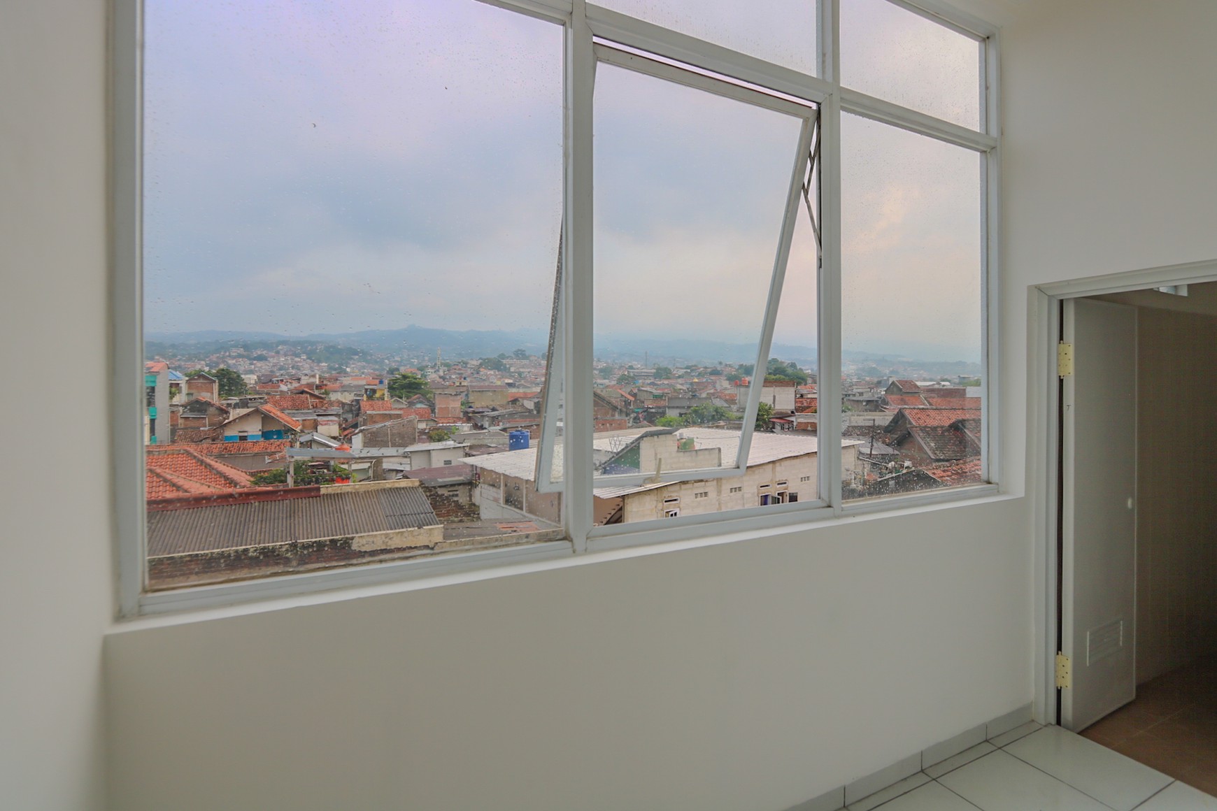 RUKO STRATEGIS, DEKAT SURAPATI CORE, SUCI, PADASUKA, COCOK CAFE RESTO, KANTOR
