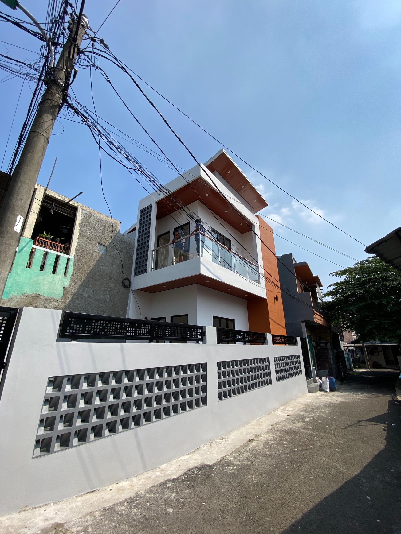 Rumah Baru 2 Lantai Di Kelapa Dua Ciracas 10 Menit Ke LRT & Pintu Toll