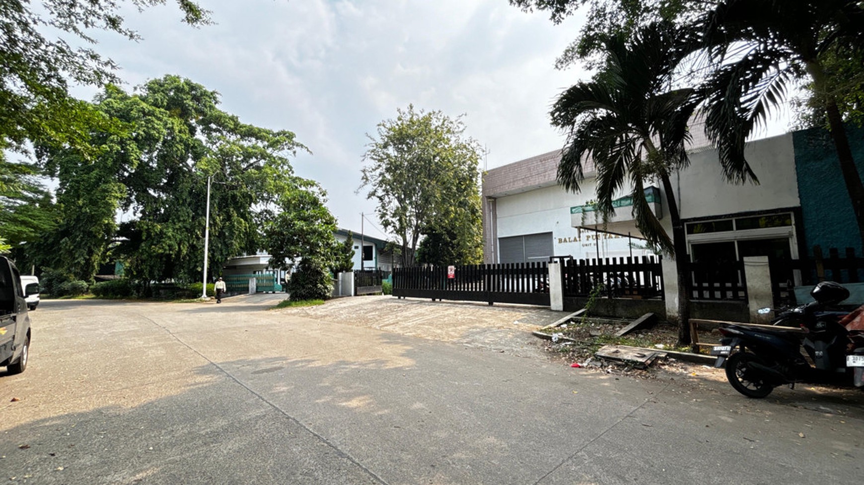 Gudang Industri Di Kawasan Industri Pulogadung, Jakarta Timur