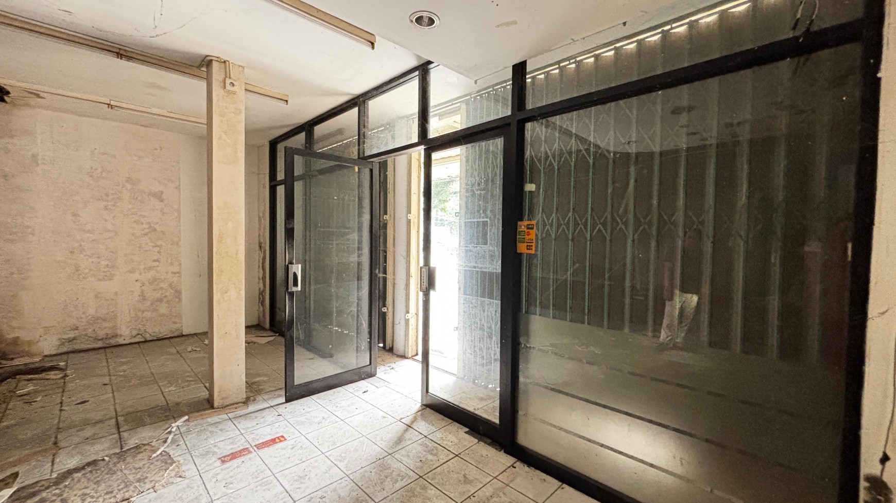 Gedung Kantor Berlokasi Komersil Dan Strategis, Di Jl. Kramat Kwitang, Jakarta Pusat