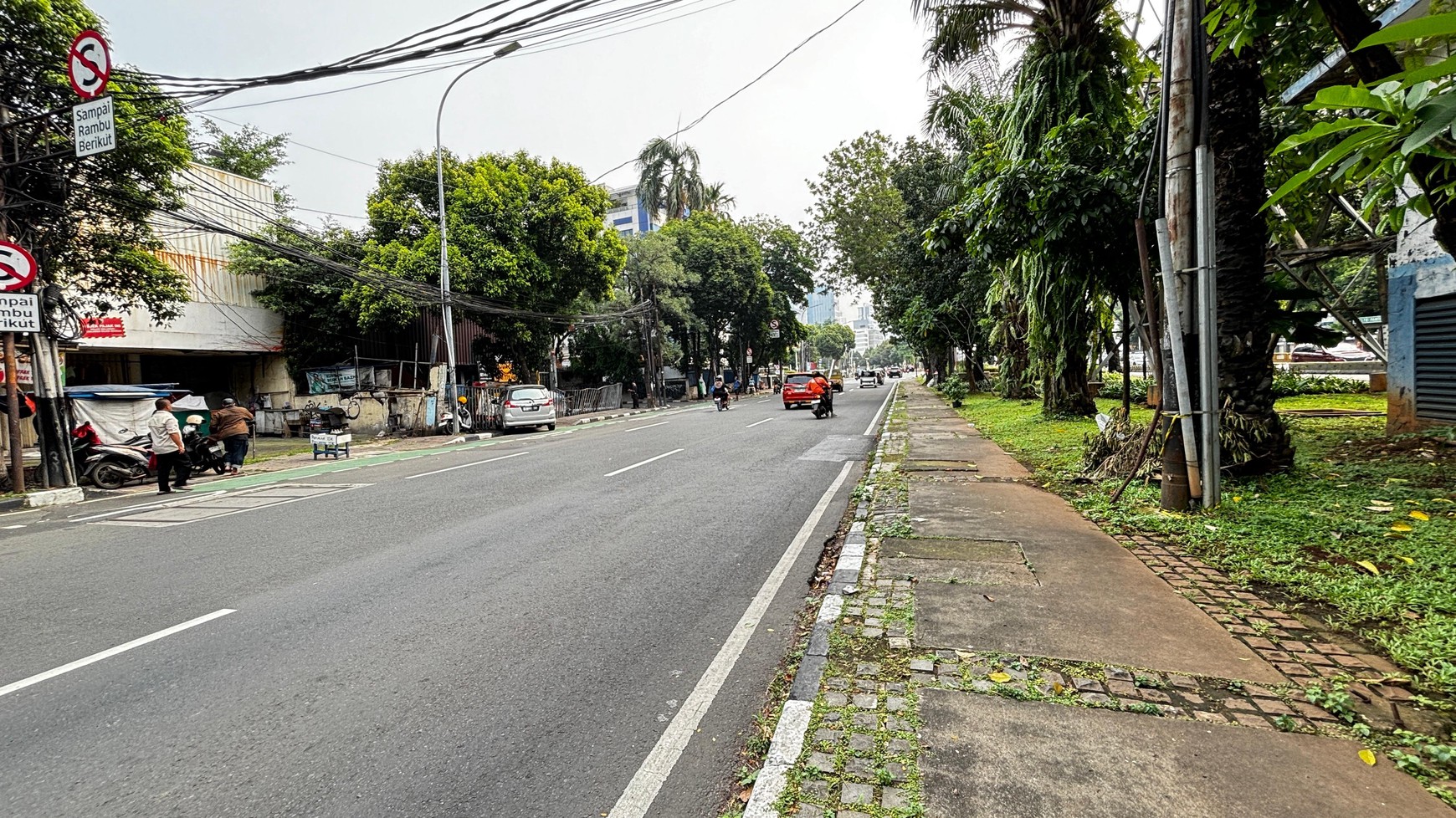 Gedung Kantor Berlokasi Komersil Dan Strategis, Di Jl. Kramat Kwitang, Jakarta Pusat
