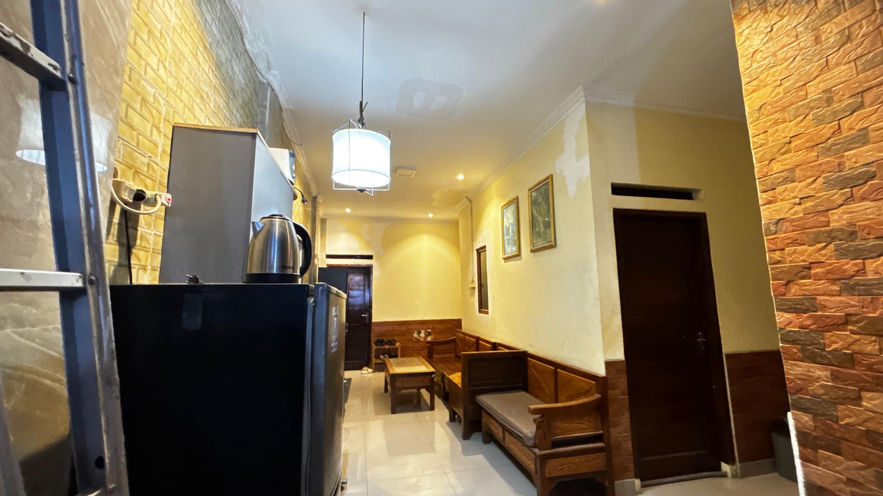 Kos2an Bagus 23 Pintu, 3 Lantai Dan Rooftop, Di Lantai Satu Terdapat Alfa Mart, di Kebon Nanas, Jatinegara