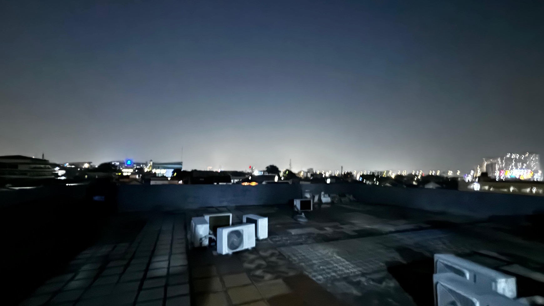 Kos2an Bagus 23 Pintu, 3 Lantai Dan Rooftop, Di Lantai Satu Terdapat Alfa Mart, di Kebon Nanas, Jatinegara
