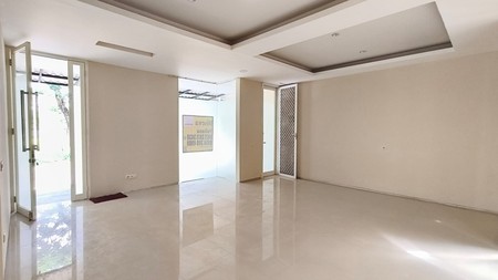 Disewakan Rumah Minimalis Dua Lantai Somerset Citraland Surabaya