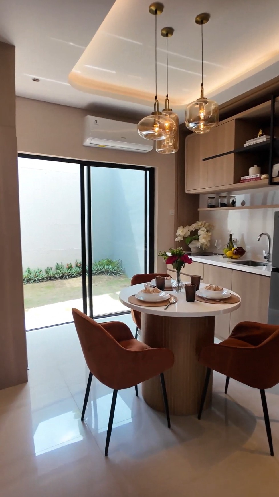 Rumah Dijual Selangkah Ke HR Muhammad, Surabaya