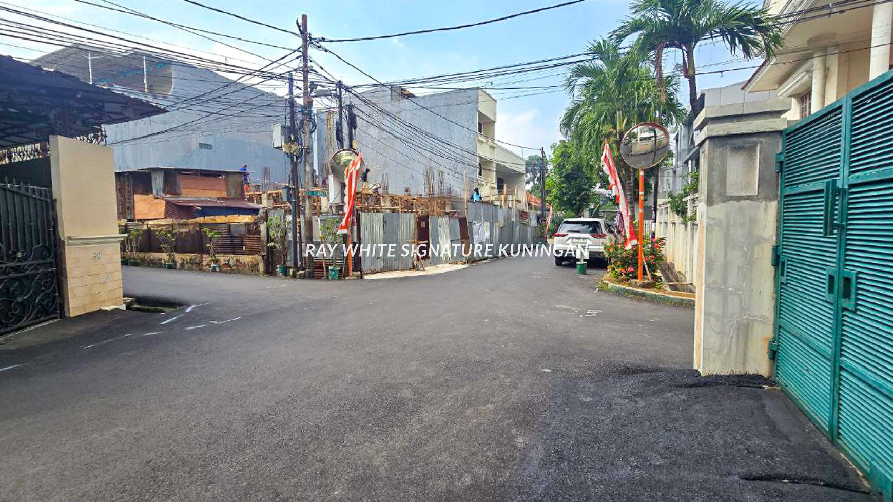 Rumah Layak Huni 3 Lantai di Jl Batang Hari Cideng
