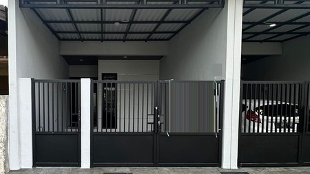 Dijual Rumah 2 lantai di Semolowaru Tengah Surabaya