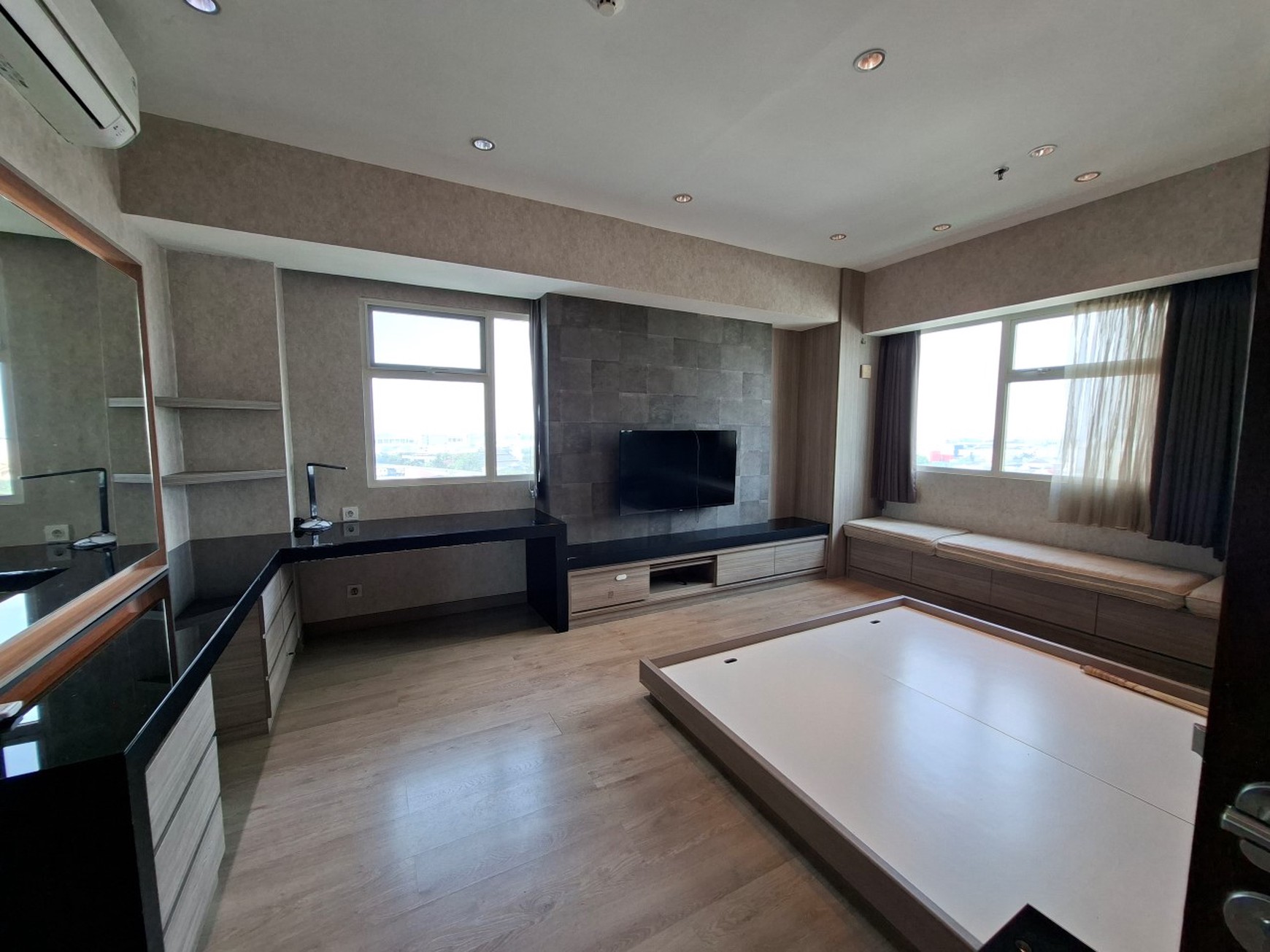 Apartemen Sherwood Twr Wellington, Kelapa Gading