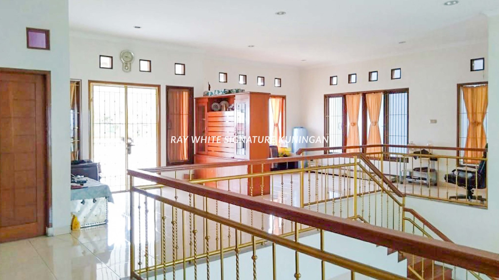 Rumah Siap Huni Lokasi Tenang di Komplek Permata Hijau 2