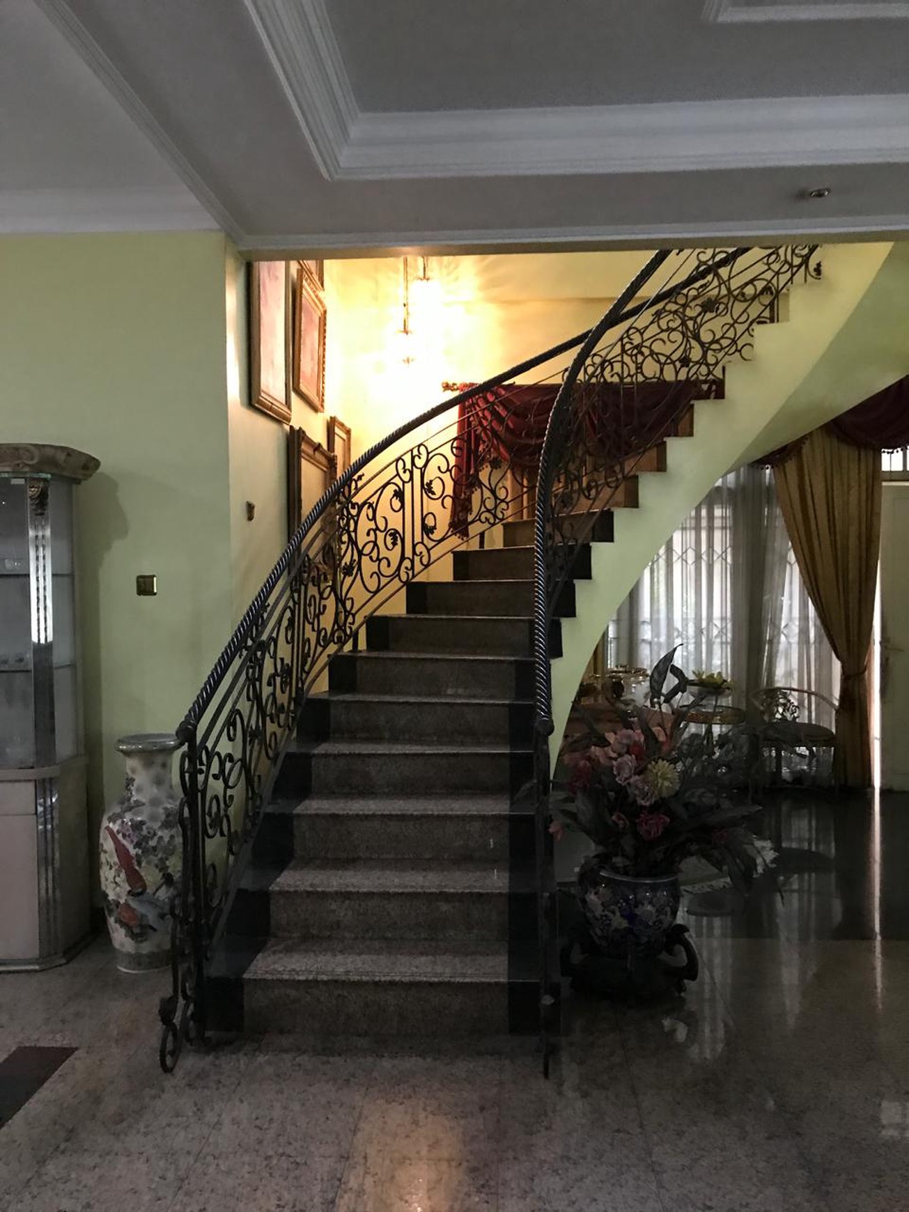 For Sale Rumah Hook Pondok Indah di Jalan Utama Best Price Under Market
