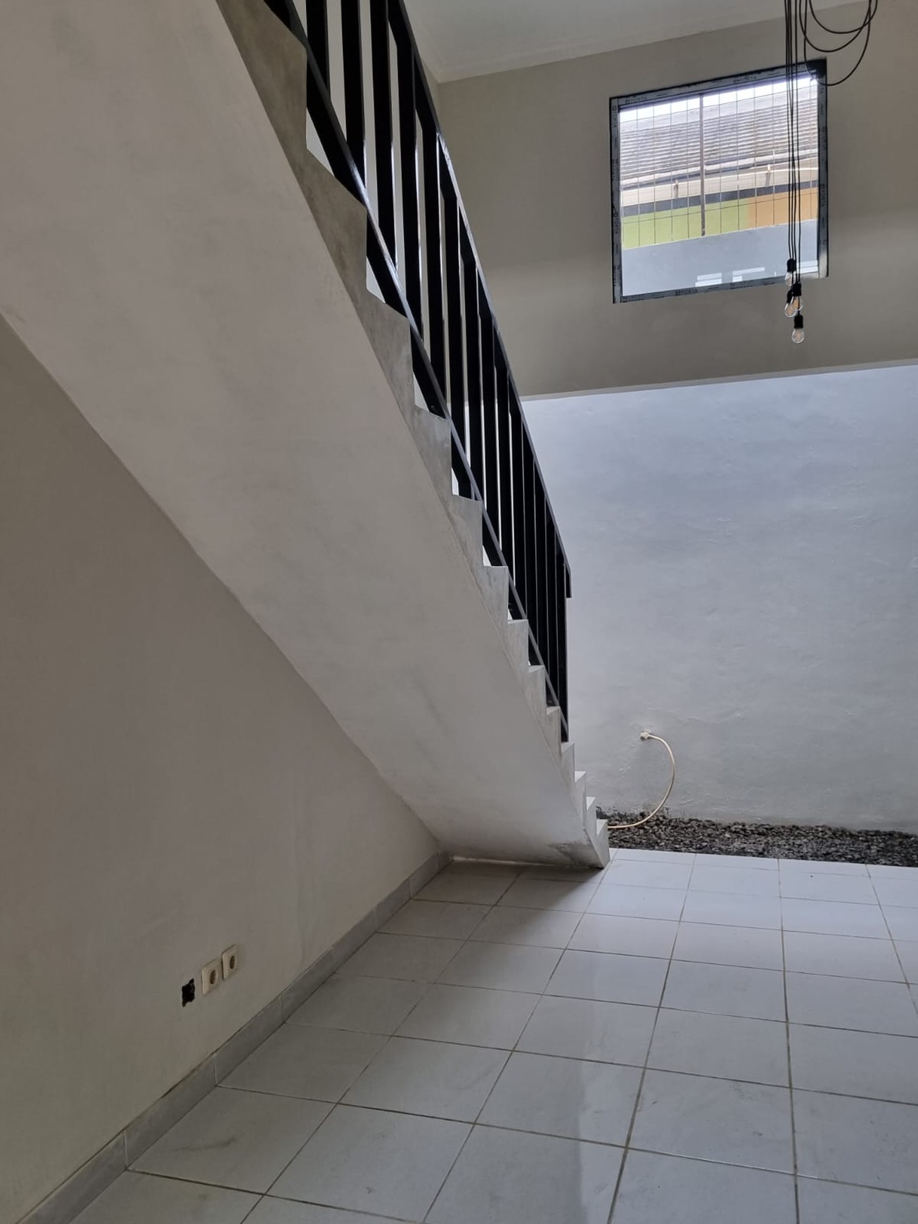Disewa Rumah Siap Huni di Bintaro Jaya dengan Lingkungan Asri KT 3 KM 2