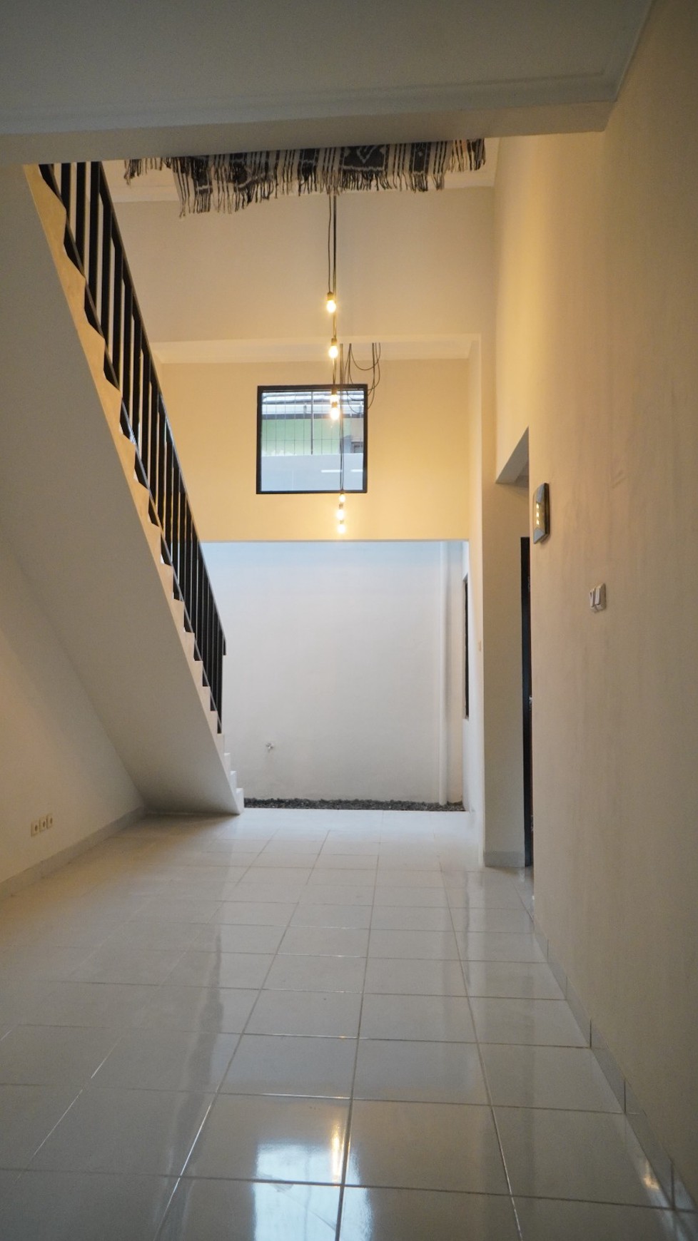 Disewa Rumah Siap Huni di Bintaro Jaya dengan Lingkungan Asri KT 3 KM 2