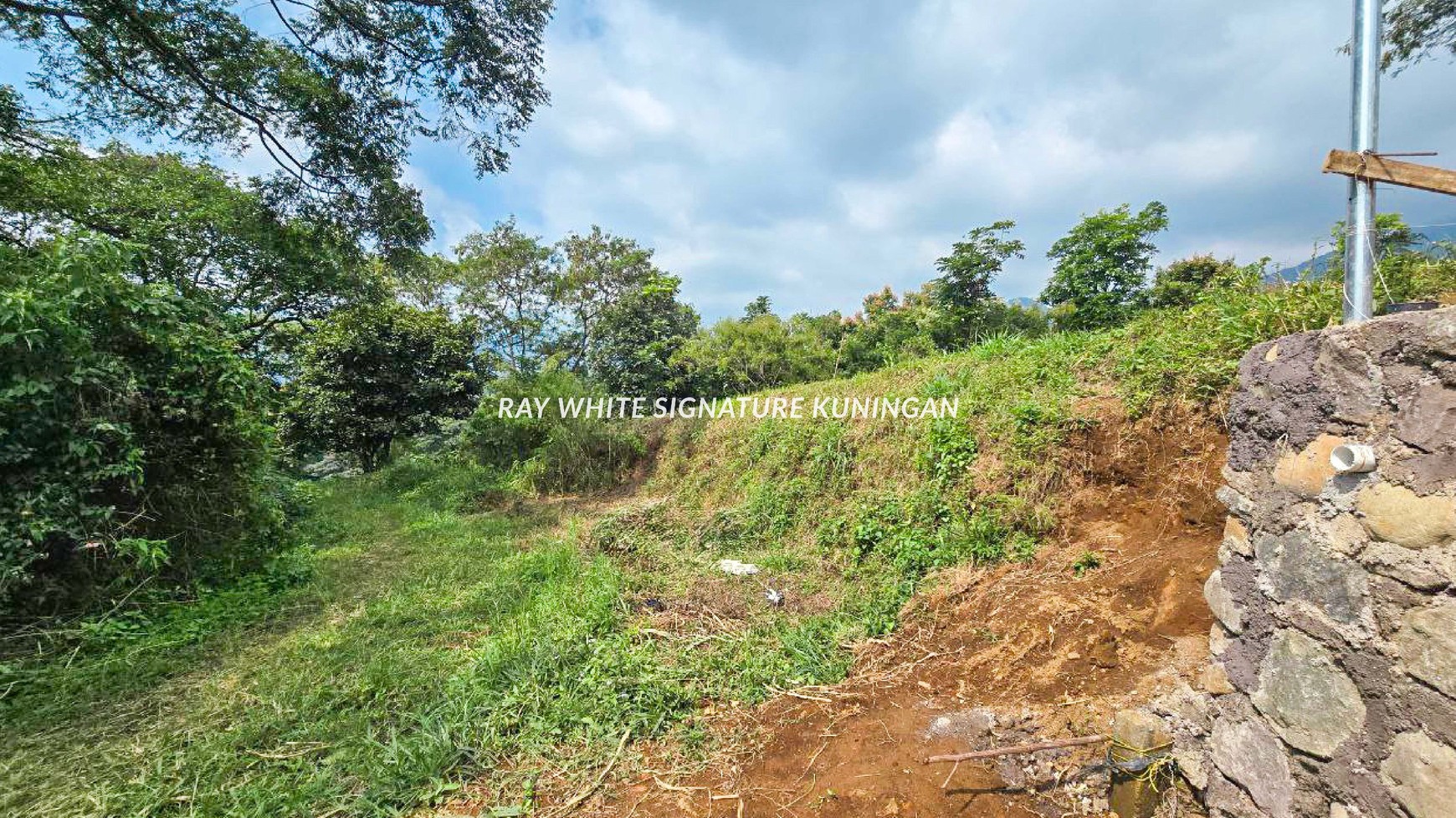 Tanah Kavling 874 meter Cocok Untuk Usaha atau Villa