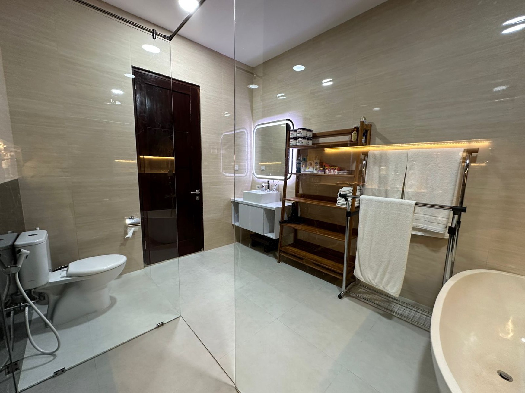Beautiful Modern Villa For Sale in Ungasan