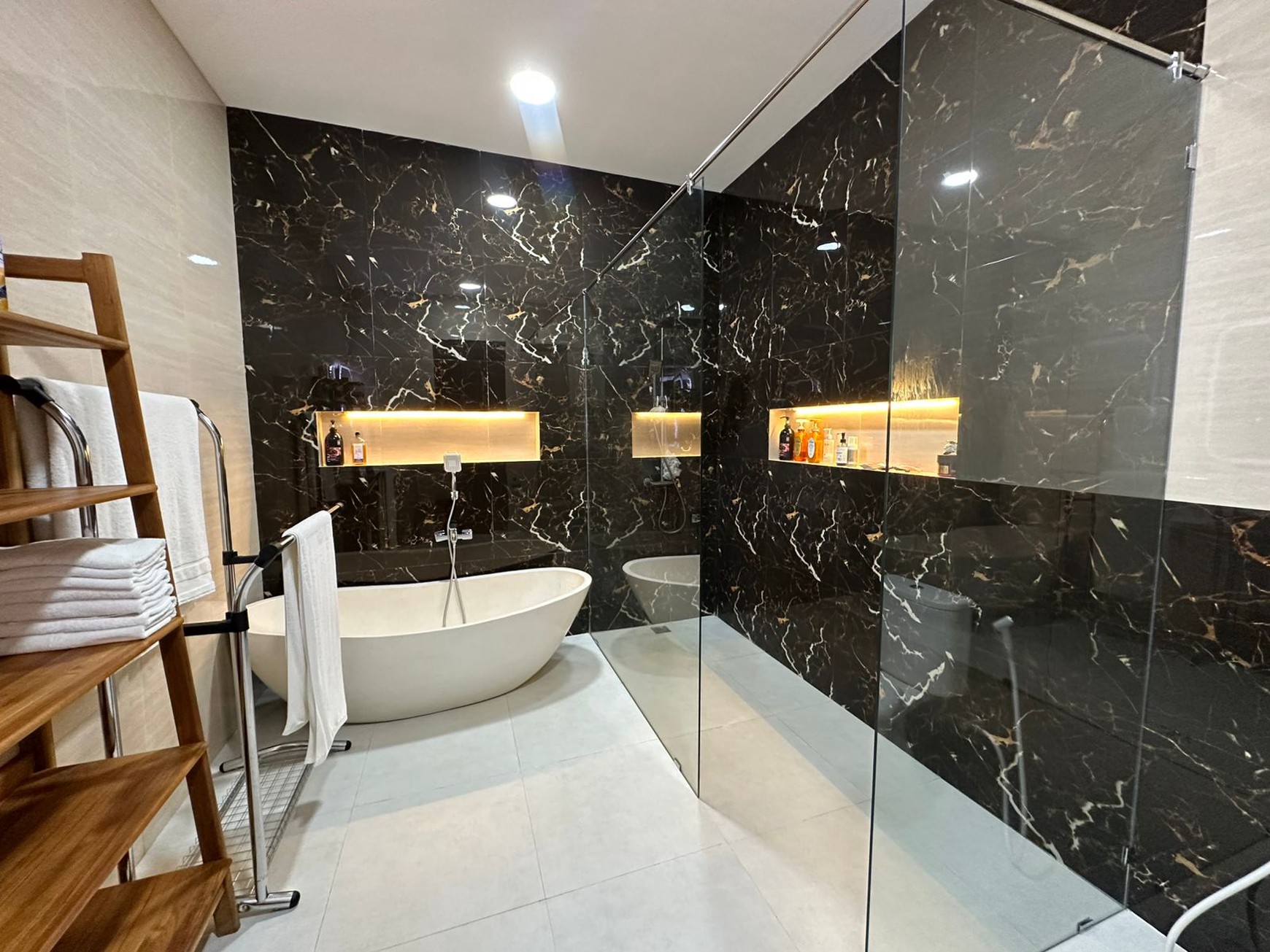 Beautiful Modern Villa For Sale in Ungasan