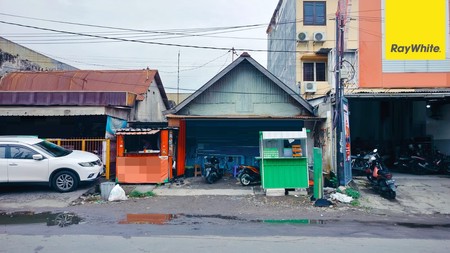 Dijual Ruko Area Komersial di Jalan Tidar Surabaya Pusat