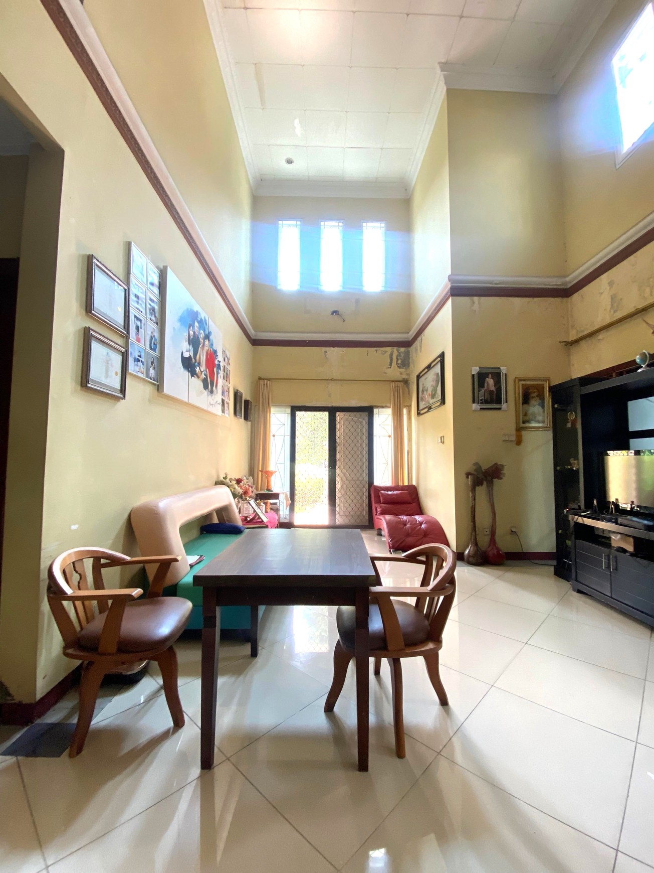 Rumah Minimalis di Villa Cinere Mas Luas 500 m2 Posisi Hook