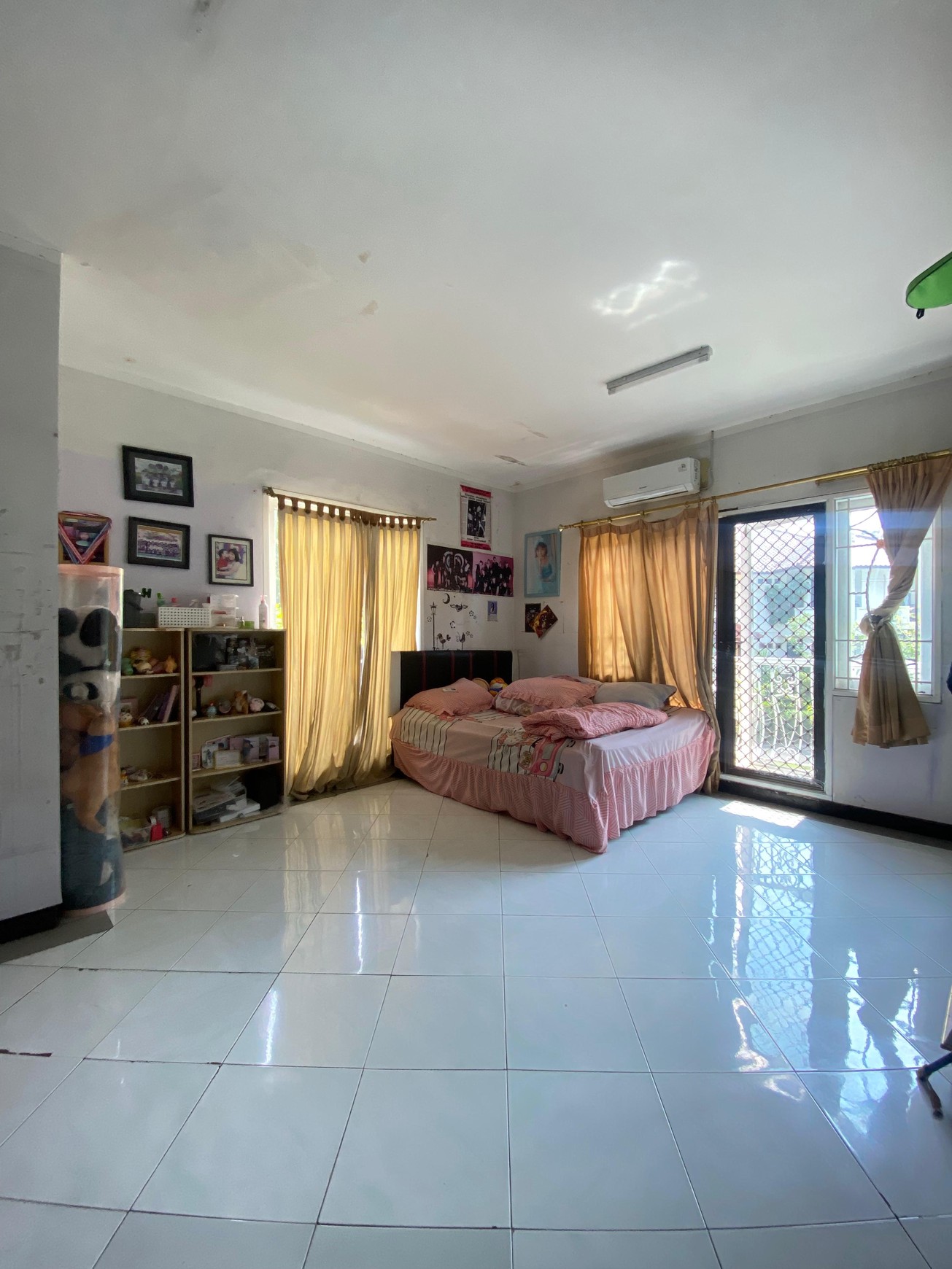 Rumah Minimalis di Villa Cinere Mas Luas 500 m2 Posisi Hook