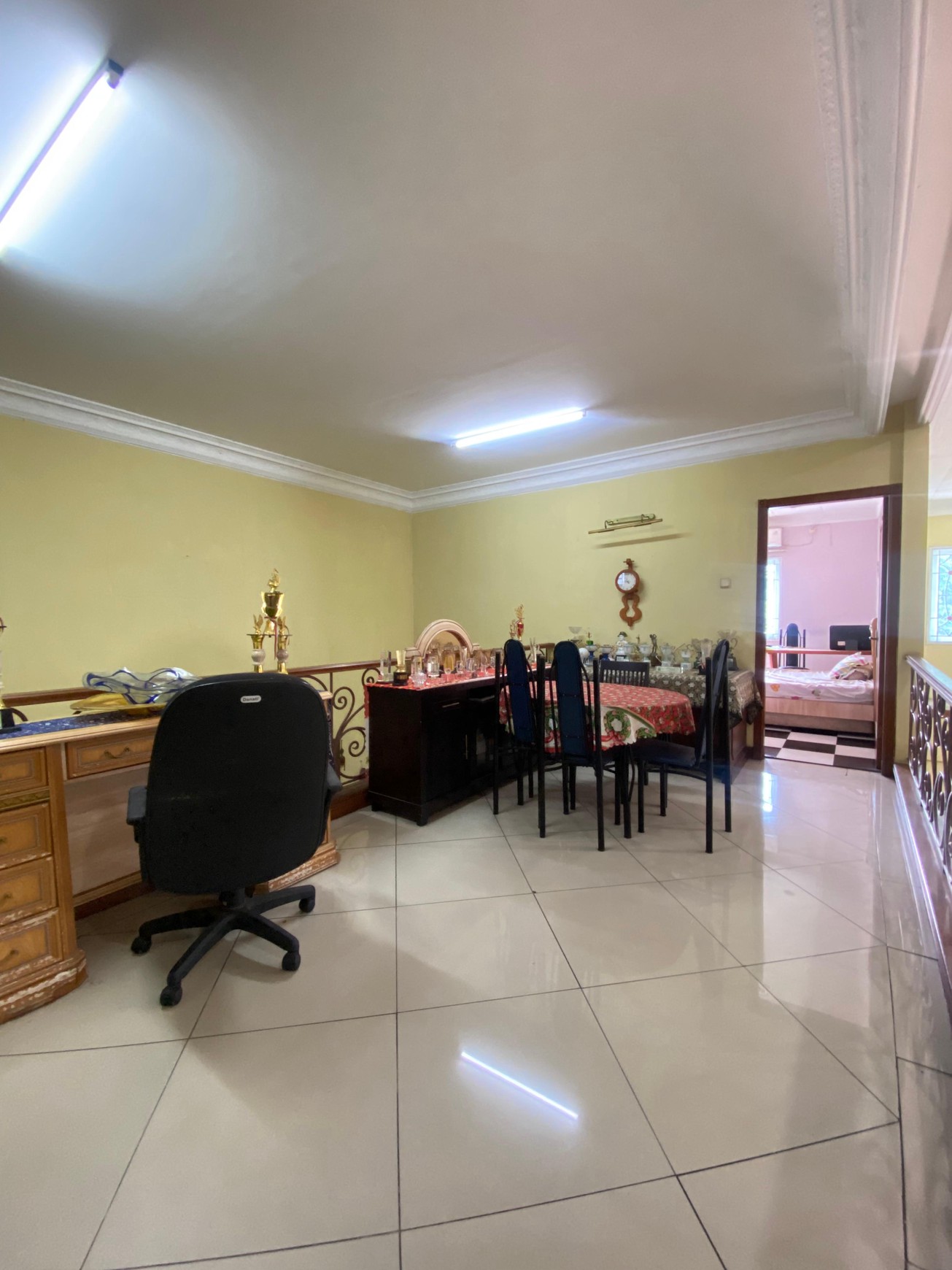 Rumah Minimalis di Villa Cinere Mas Luas 500 m2 Posisi Hook