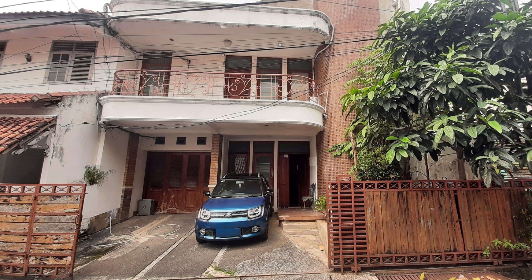 Rumah 2 Lantai, Lokasi strategis di Jakarta Selatan